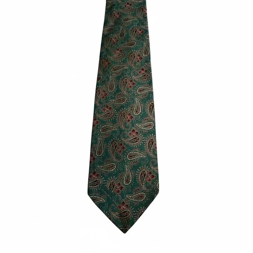 Oscar de la Renta elegant men